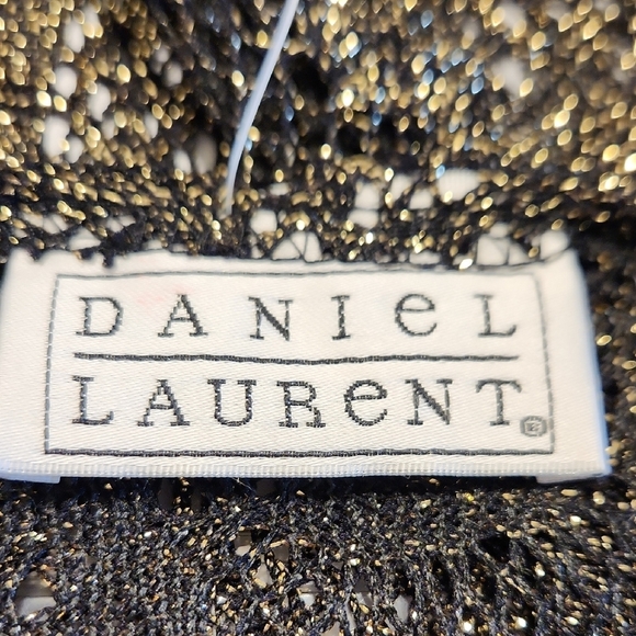 Womens 1X Black And Gold Shawl - Picture 11 of 11